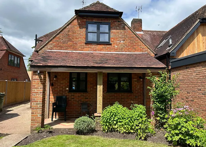 Bee Cottage - Romsey