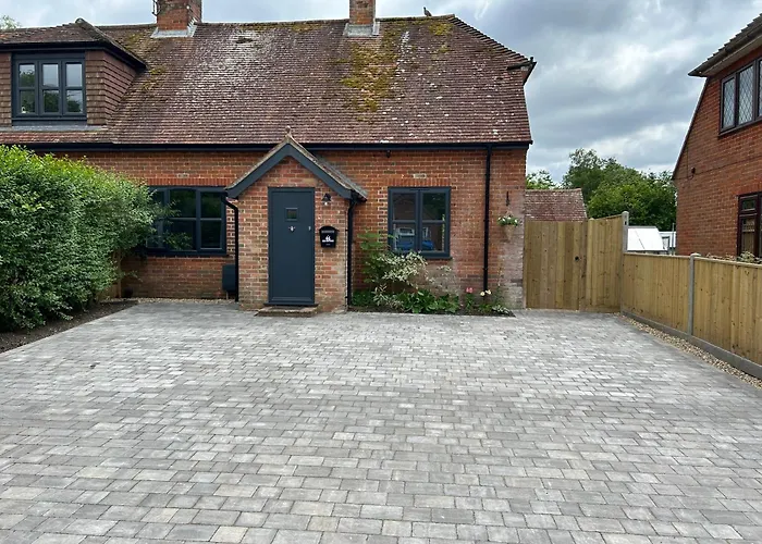 Bee Cottage - Romsey